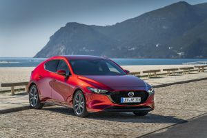 Mazda 3 популярна среди женщин